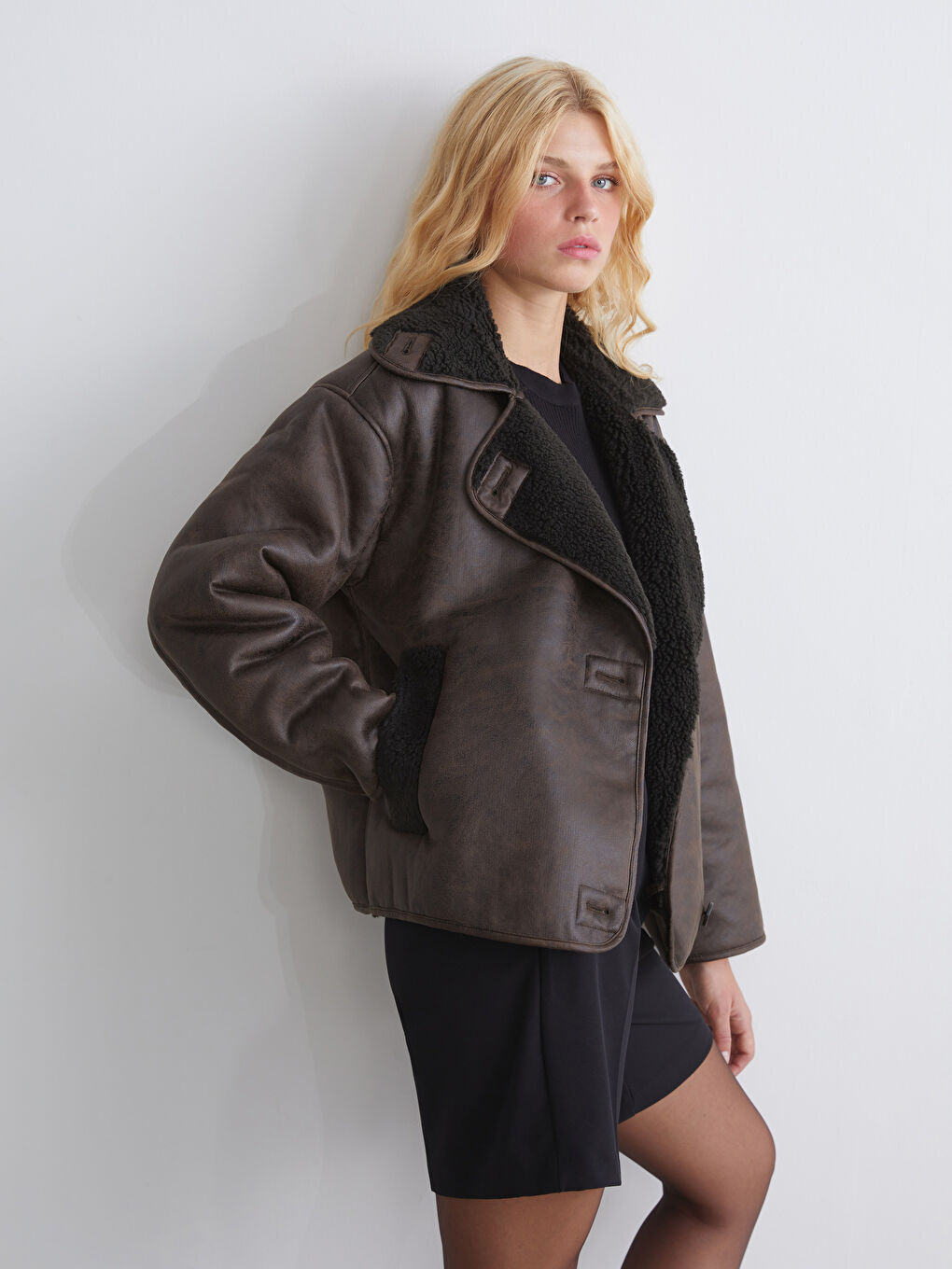 Kahverengi Pelüş Biker Yaka Kadın Süet Mont