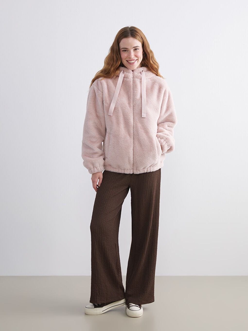 Pembe Kapüşonlu Kadın Kürk Mont-1