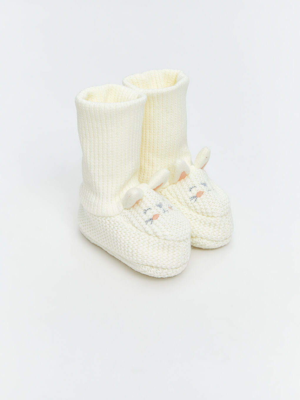 Ekru Tavşan Figürlü Kız Bebek Çoraplı Ev Ayakkabısı