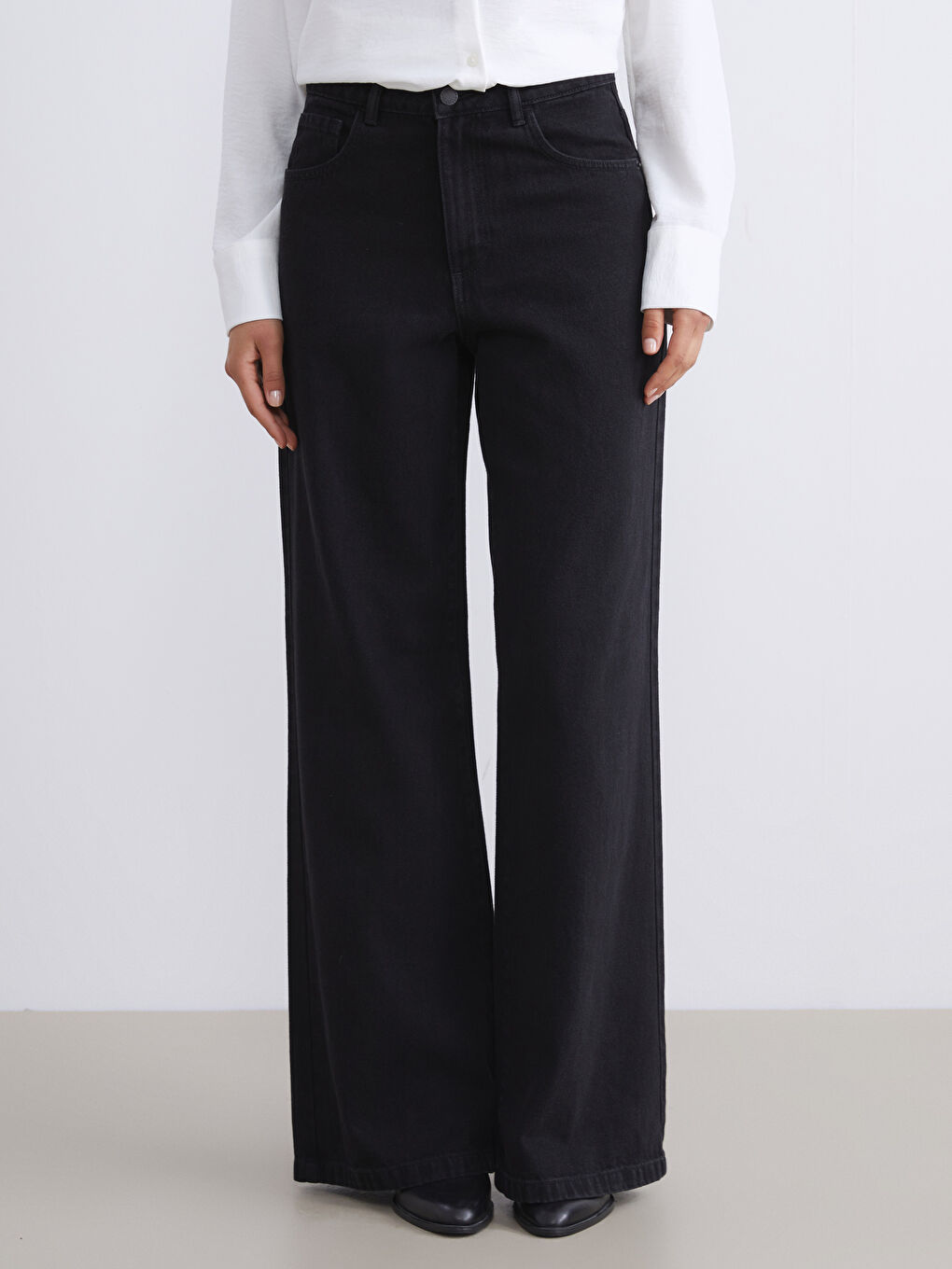 Wideleg Women's Jeans-1