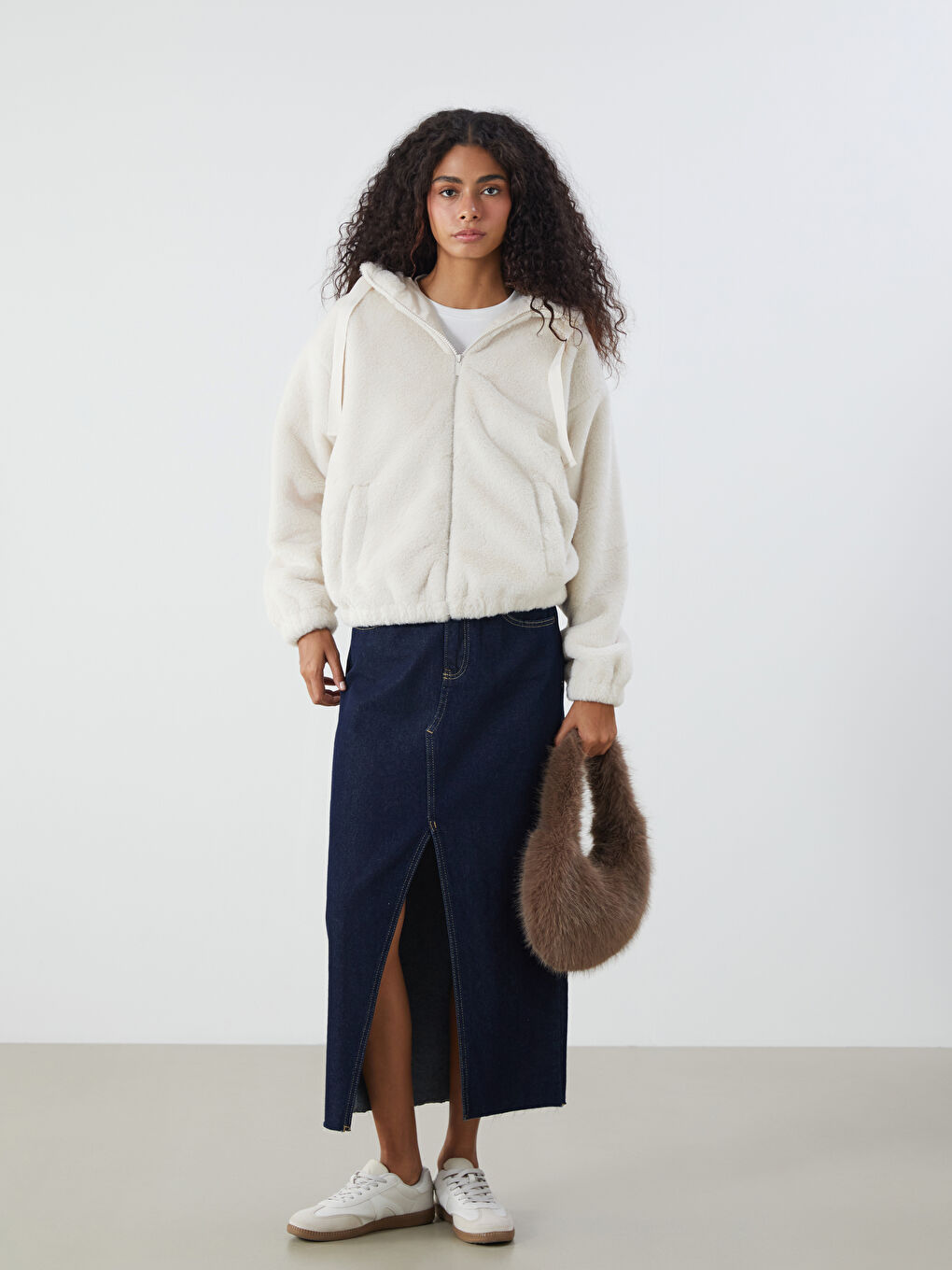 Ekru Kapüşonlu Oversize Kadın Pelüş Ceket-1