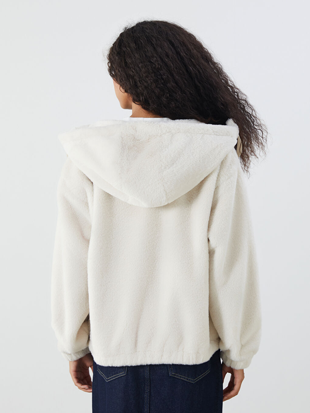 Ekru Kapüşonlu Oversize Kadın Pelüş Ceket-4