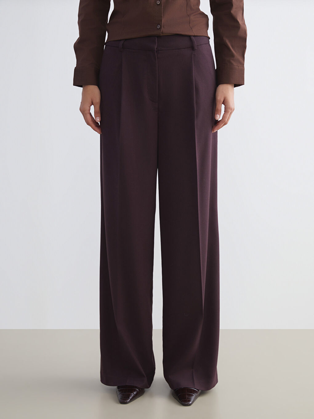 Loose Fit Wide Leg Women's Pleated Trousers-1