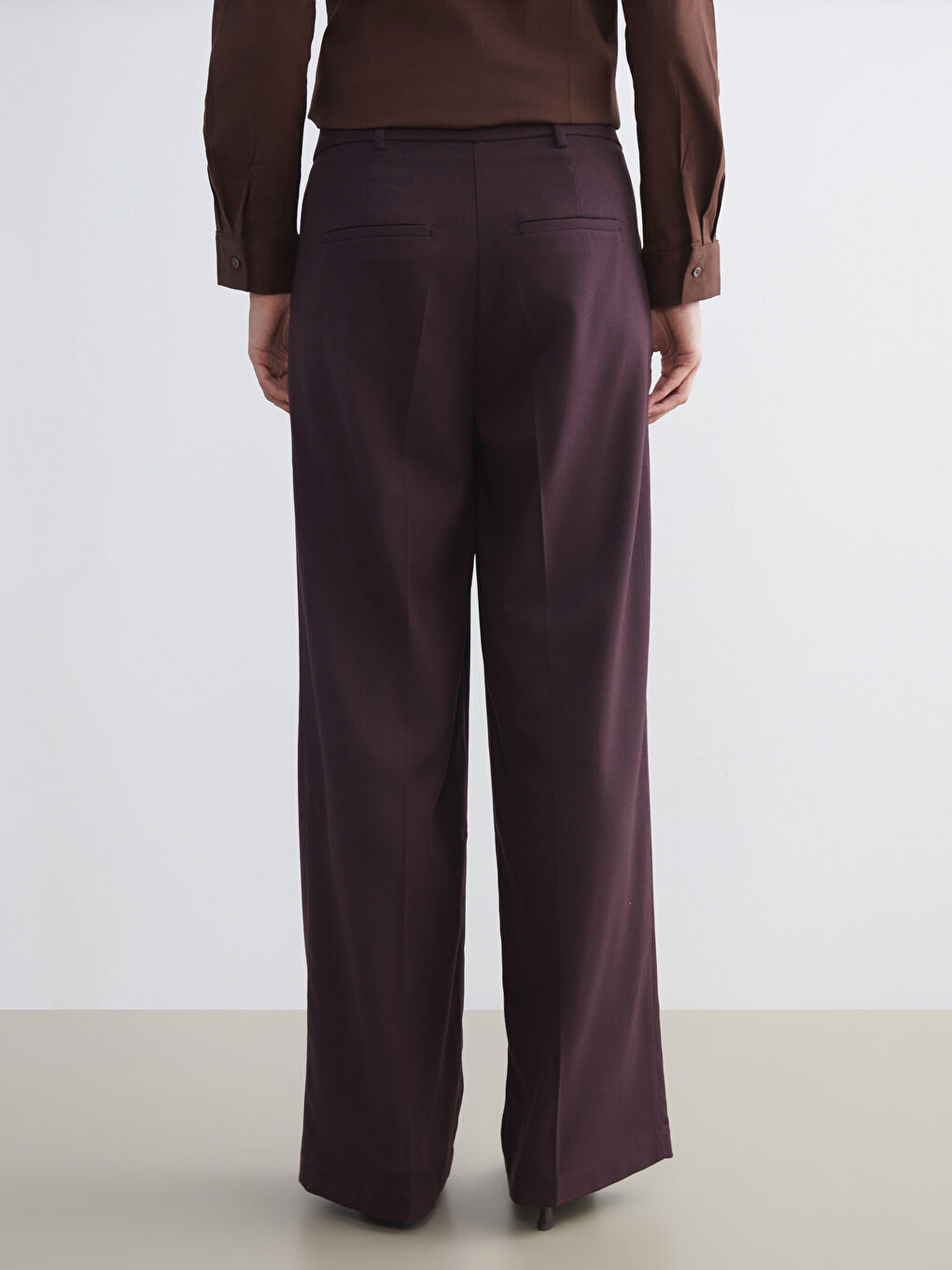Loose Fit Wide Leg Women's Pleated Trousers-3