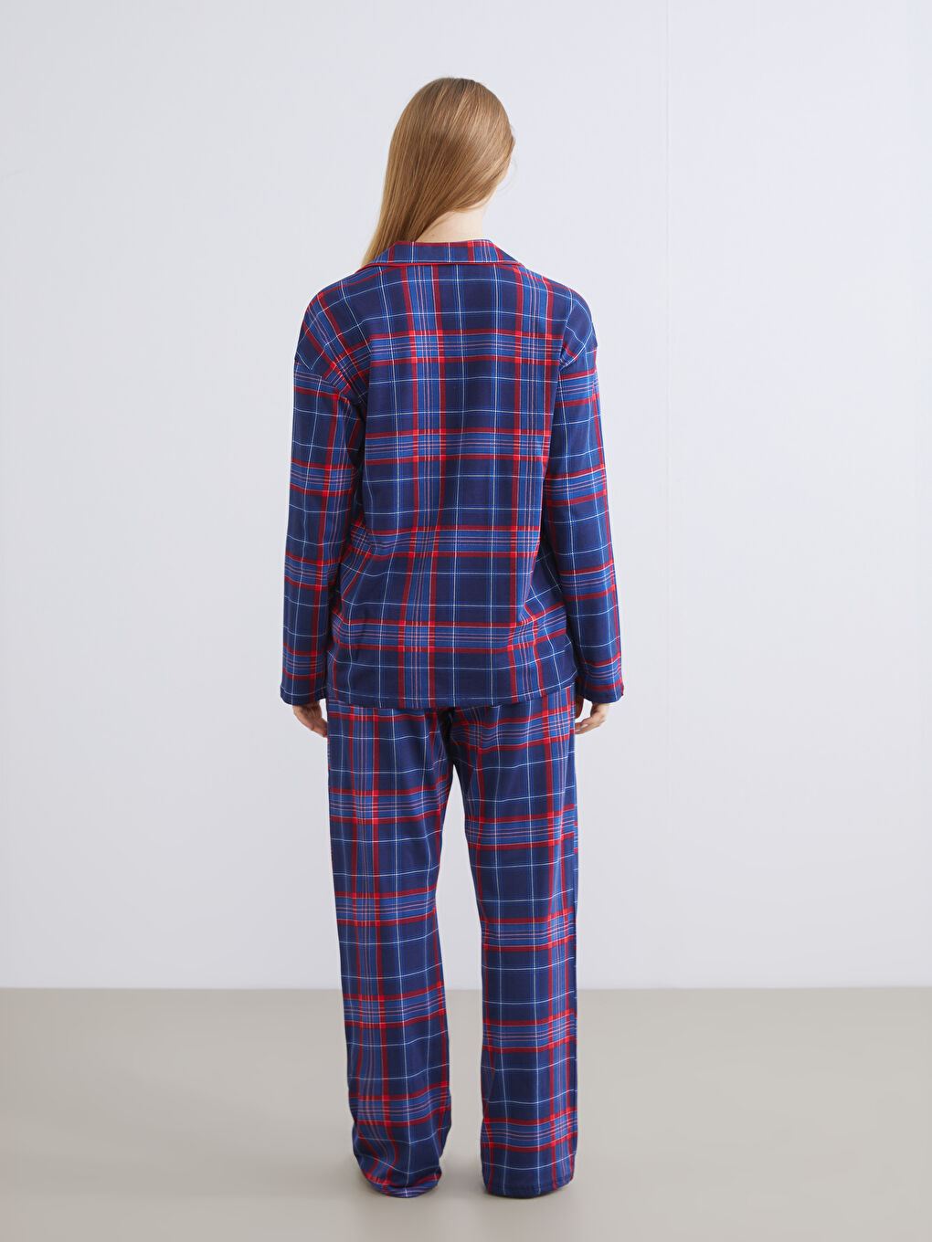 Collared Neck Plaid Women's Pyjama Set-3