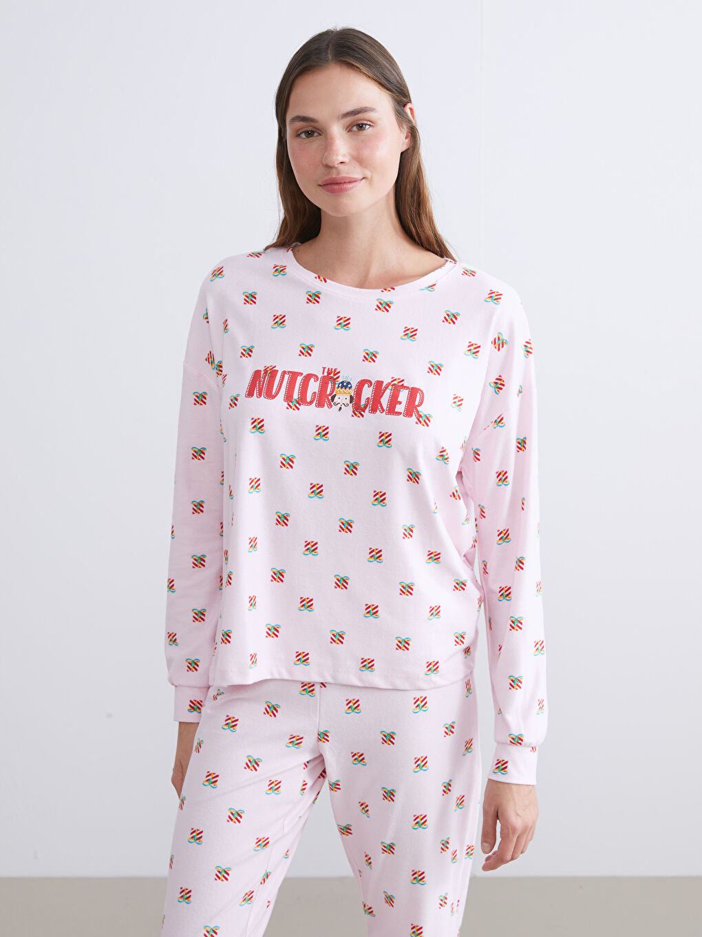 Crew Neck Patterned Women's Pyjama Set-1