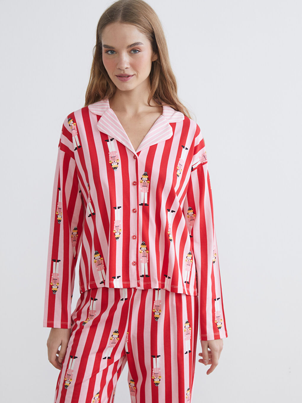 Collared Neck Striped Women's Pyjama Set-1