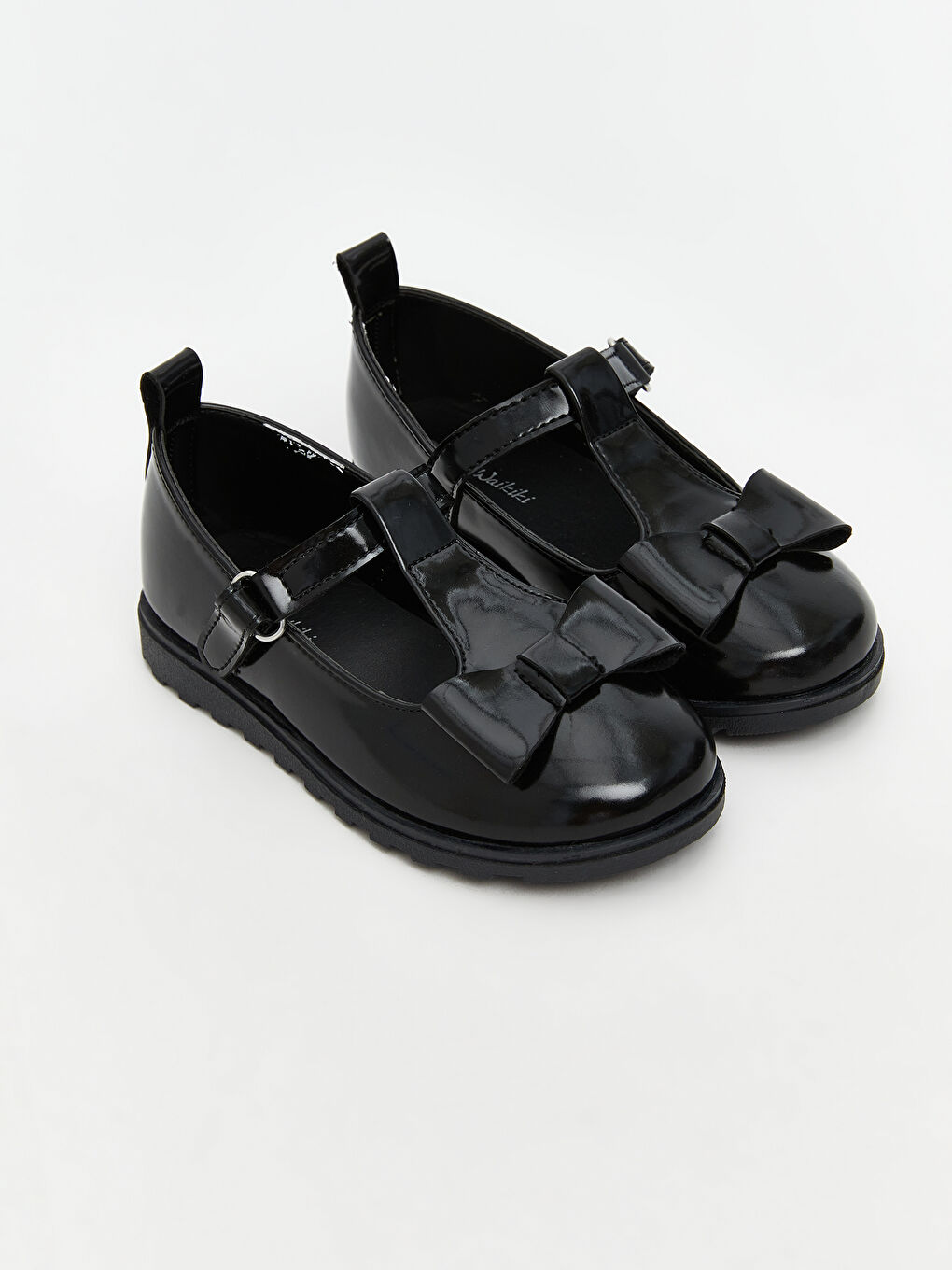 Siyah Fiyonk Detaylı Kız Bebek Babet