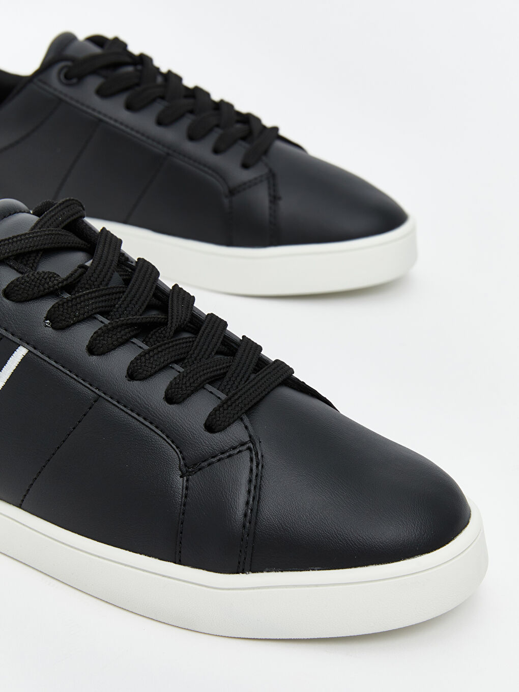 Siyah Bağcıklı Erkek Spor Ayakkabı-2