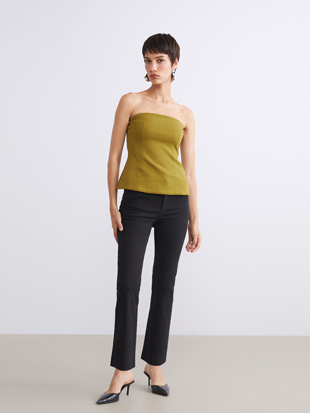 جينز أسود امرأة