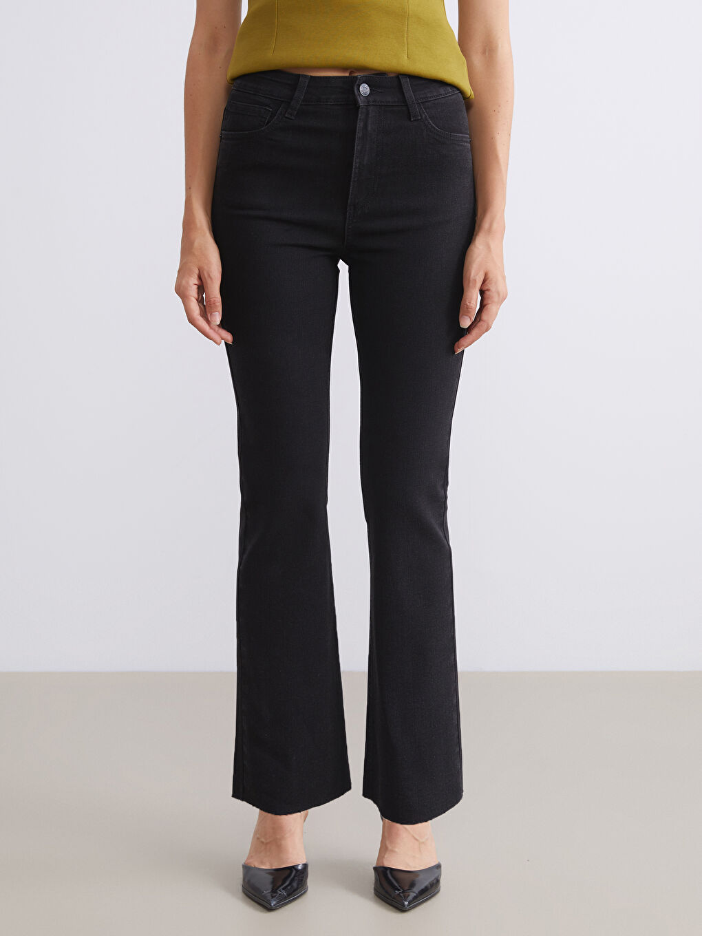 جينز أسود امرأة-1