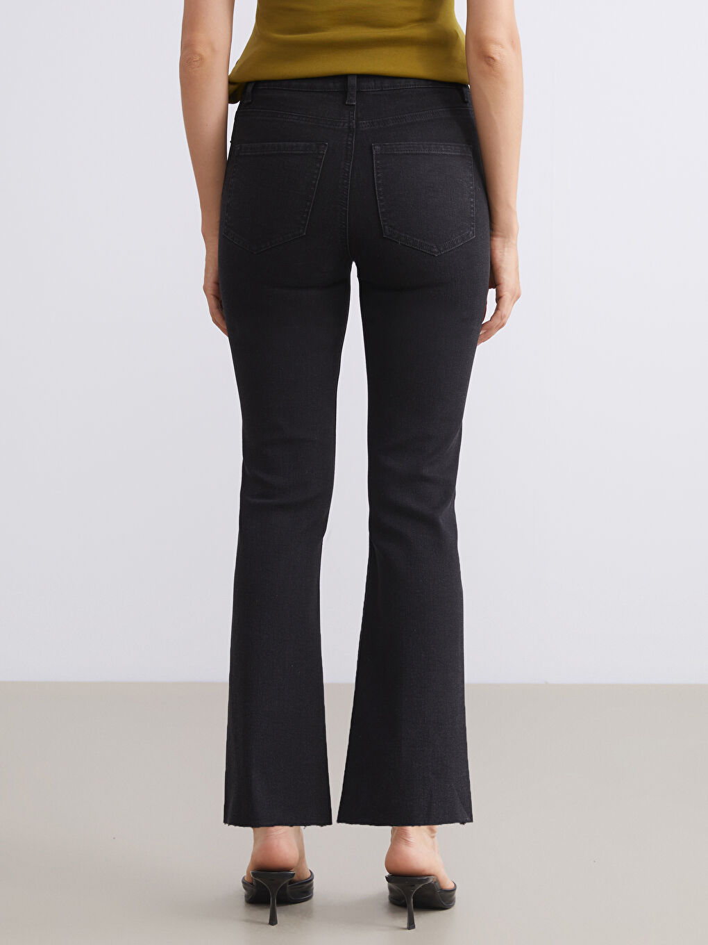 جينز أسود امرأة-3