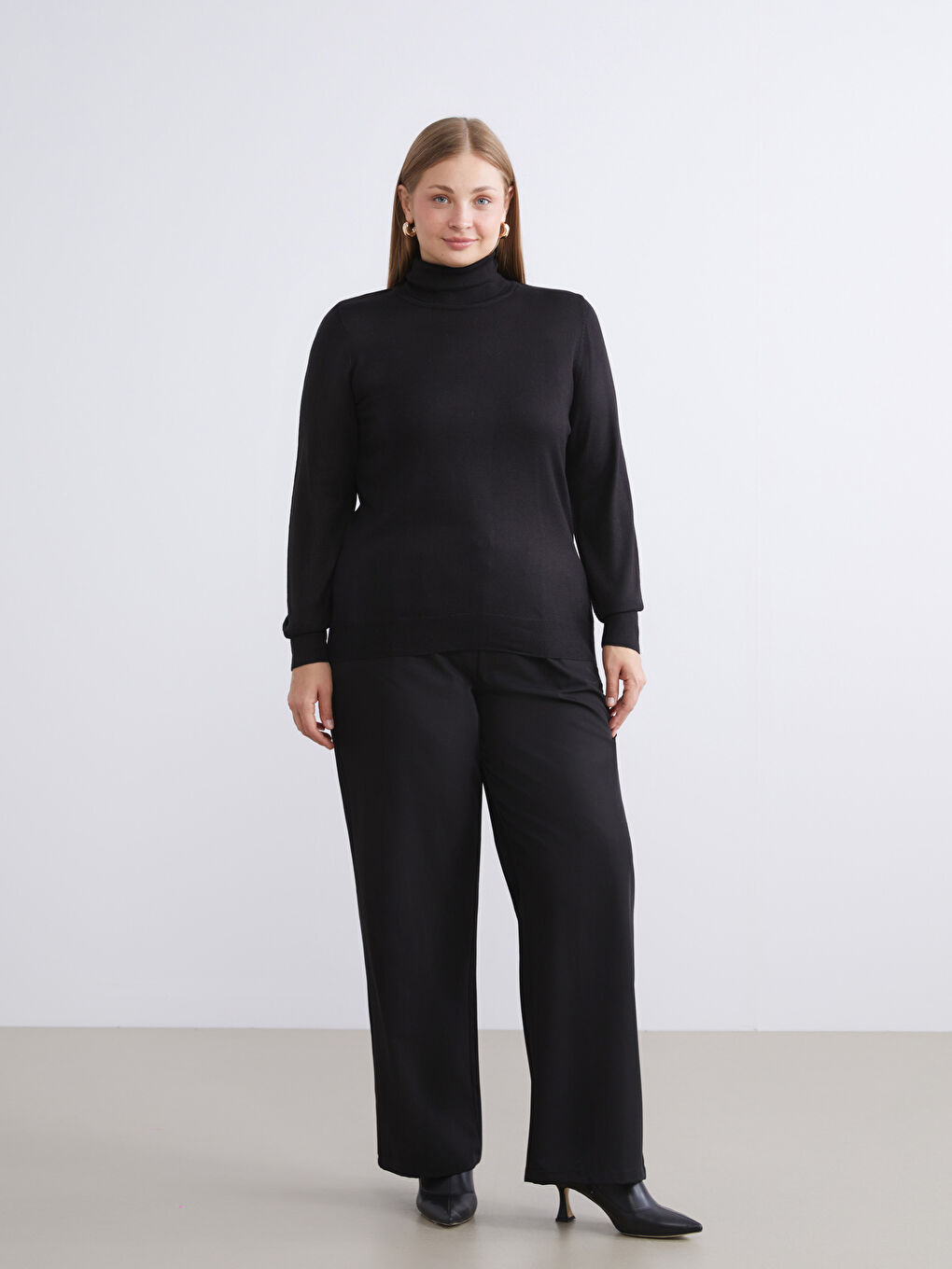 Siyah Balıkçı Yaka Kadın Triko Kazak-7