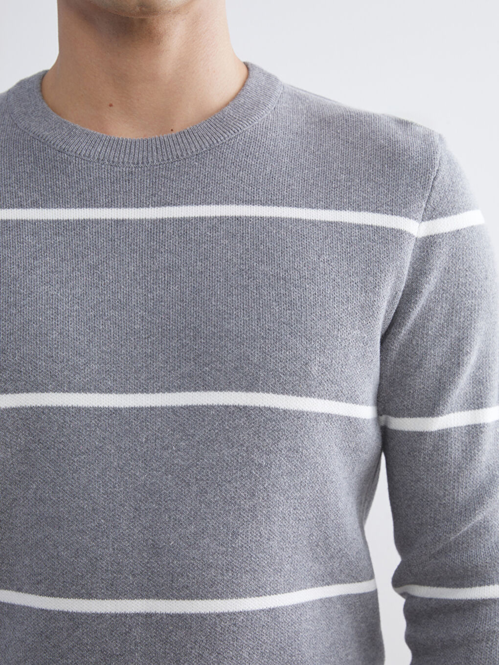Crew Neck Striped Men's Knitwear Sweater-2