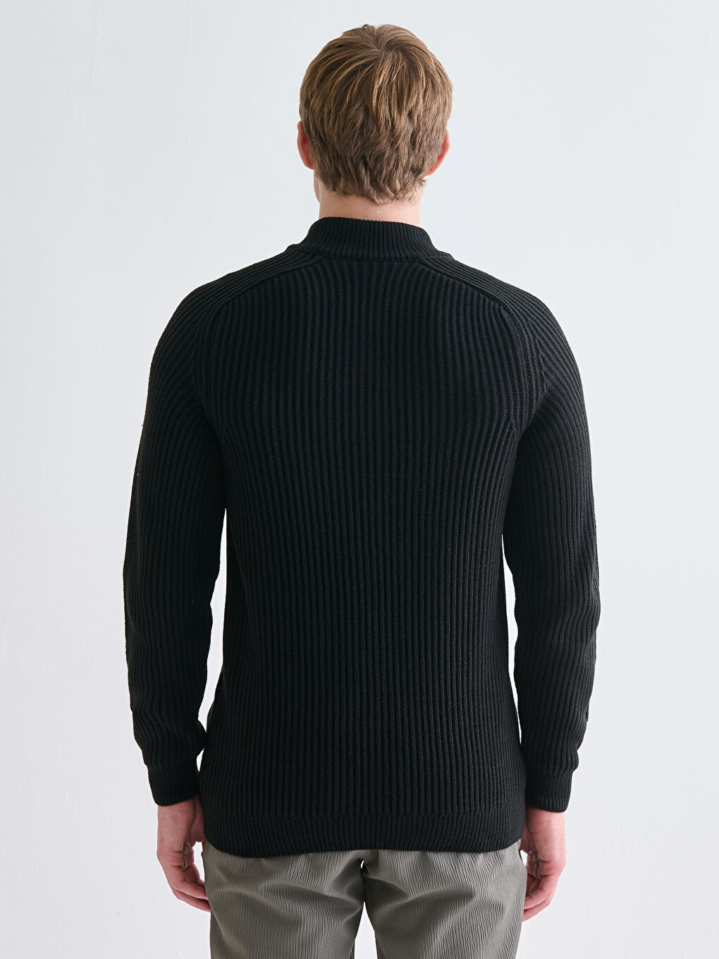 Siyah Dik Yaka Uzun Kollu Erkek Triko Kazak-6