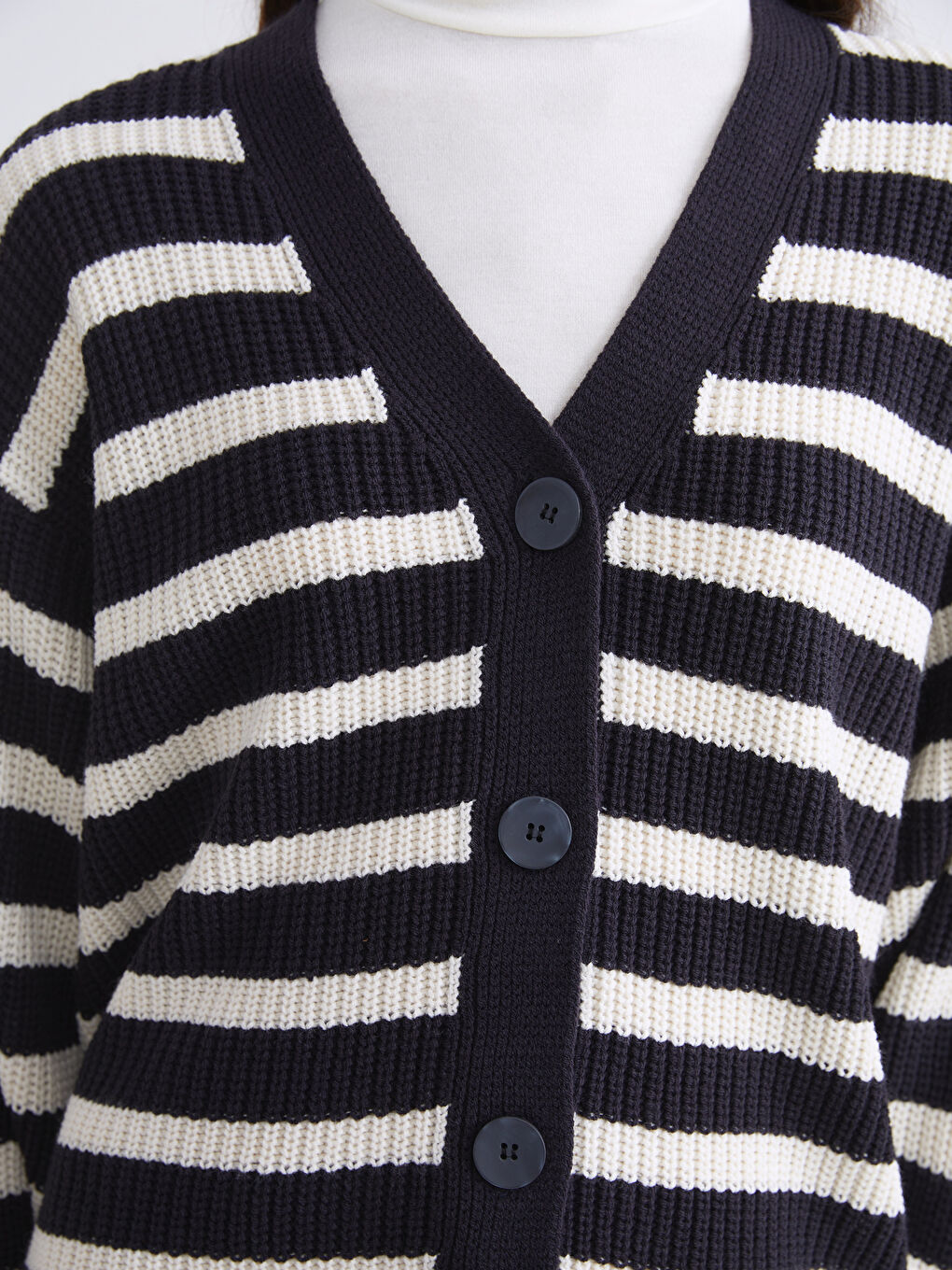 V Neck Striped Women's Knitwear Cardigan-2
