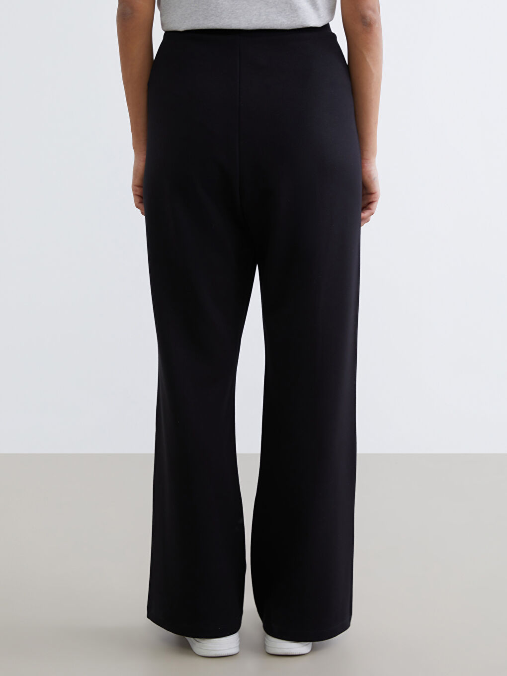 Elasticated Waist Wide Leg Women's Sweatpants-3