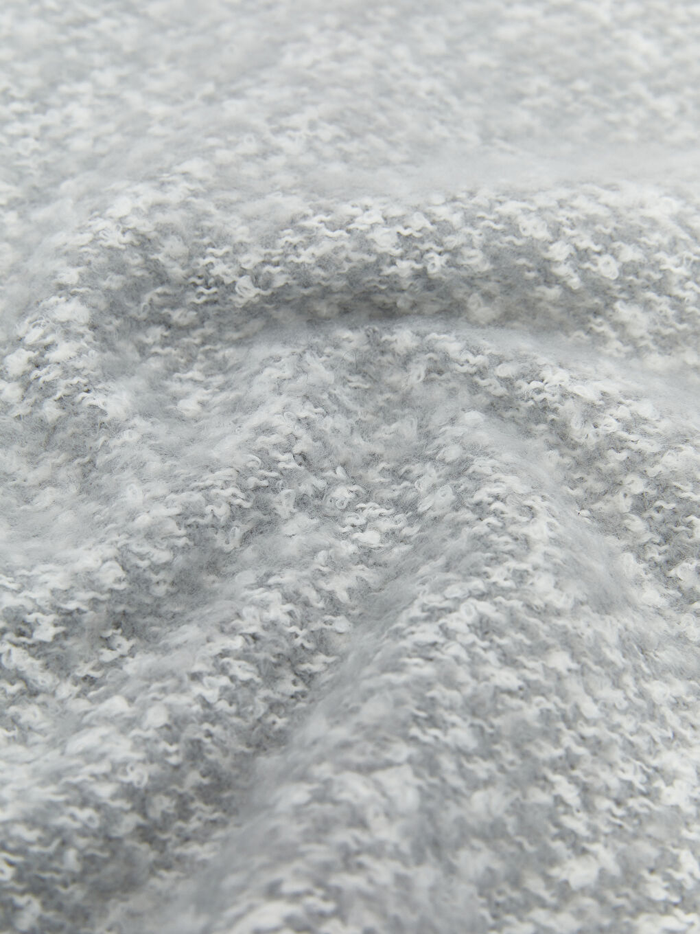 Gri Düz Püsküllü Kadın Atkı-2