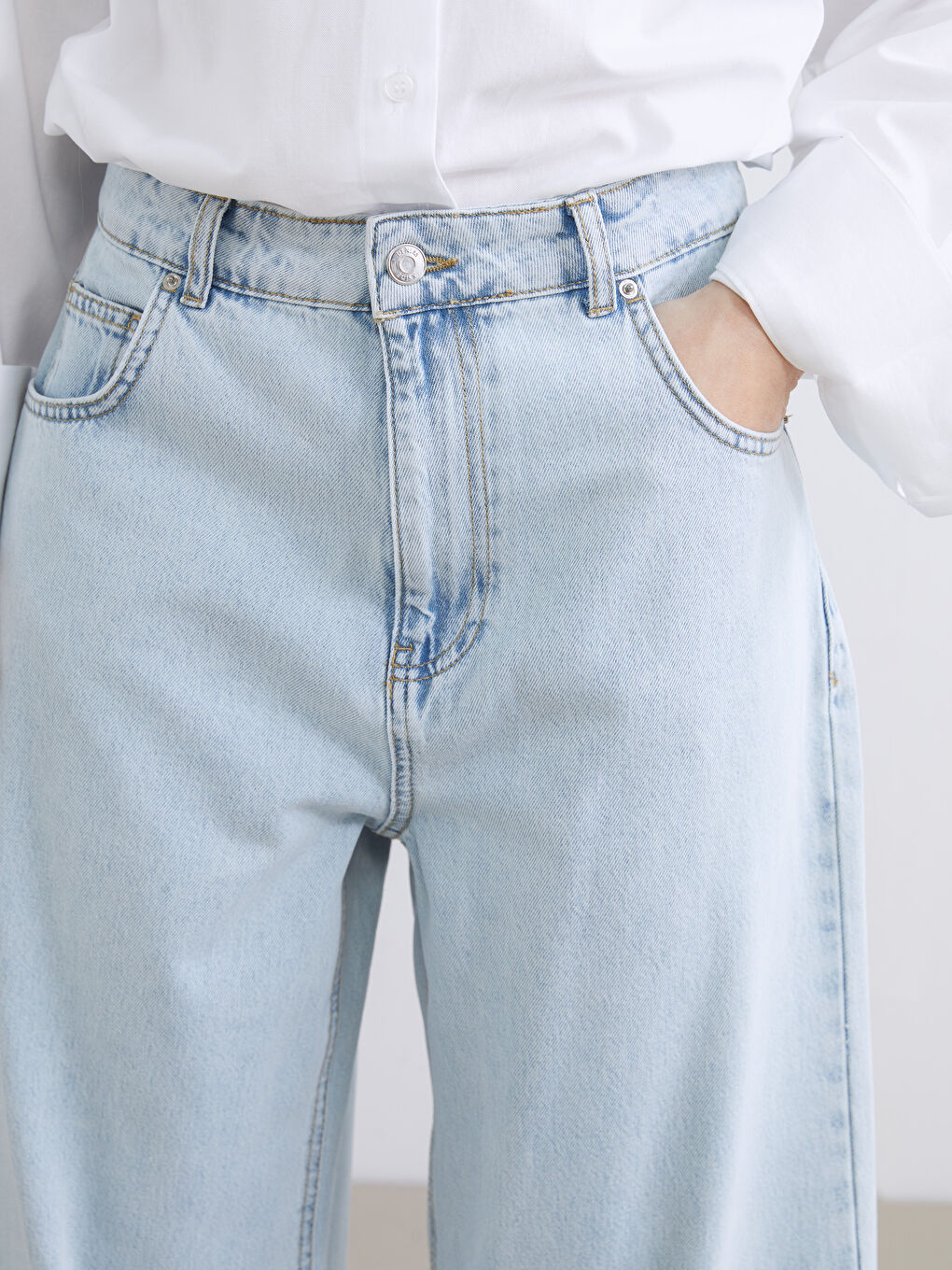 Wideleg Women's Jeans-2
