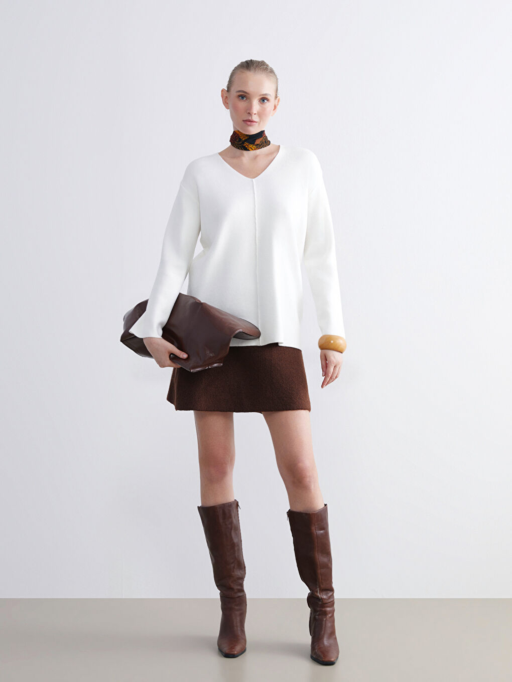 V Neck Women's Knitwear Sweater-2