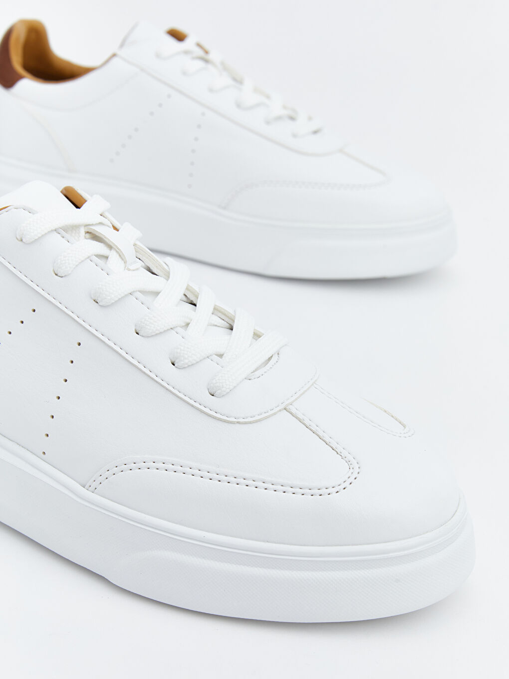 Beyaz Bağcıklı Erkek Spor Ayakkabı-2