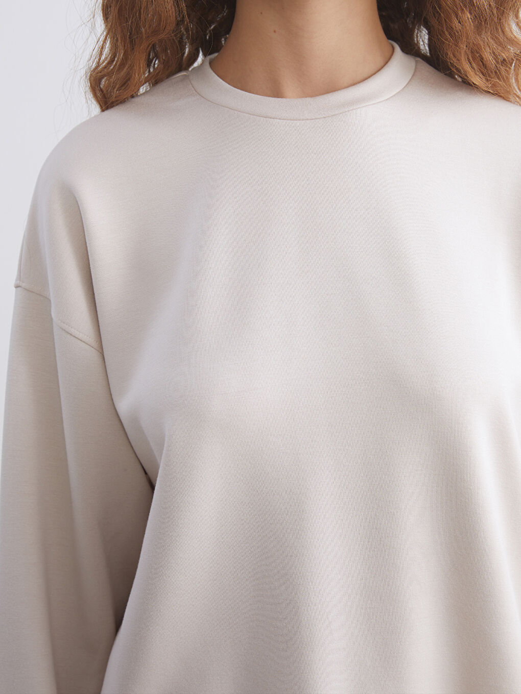 سويت شيرت برقبة دائرية للسيدات-2