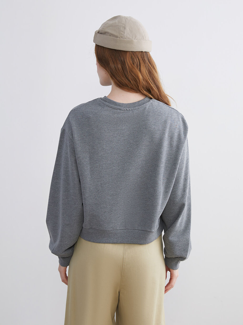 سويت شيرت واسع بياقة دائرية للسيدات-3