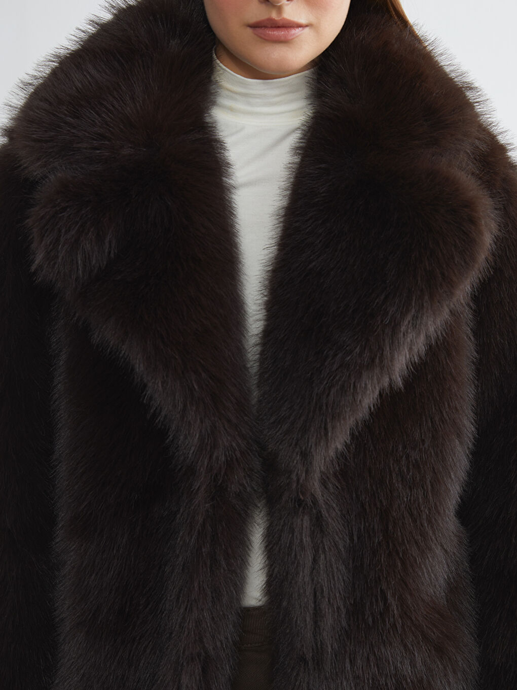 Kahverengi Ceket Yaka Kadın Kürk Mont-2