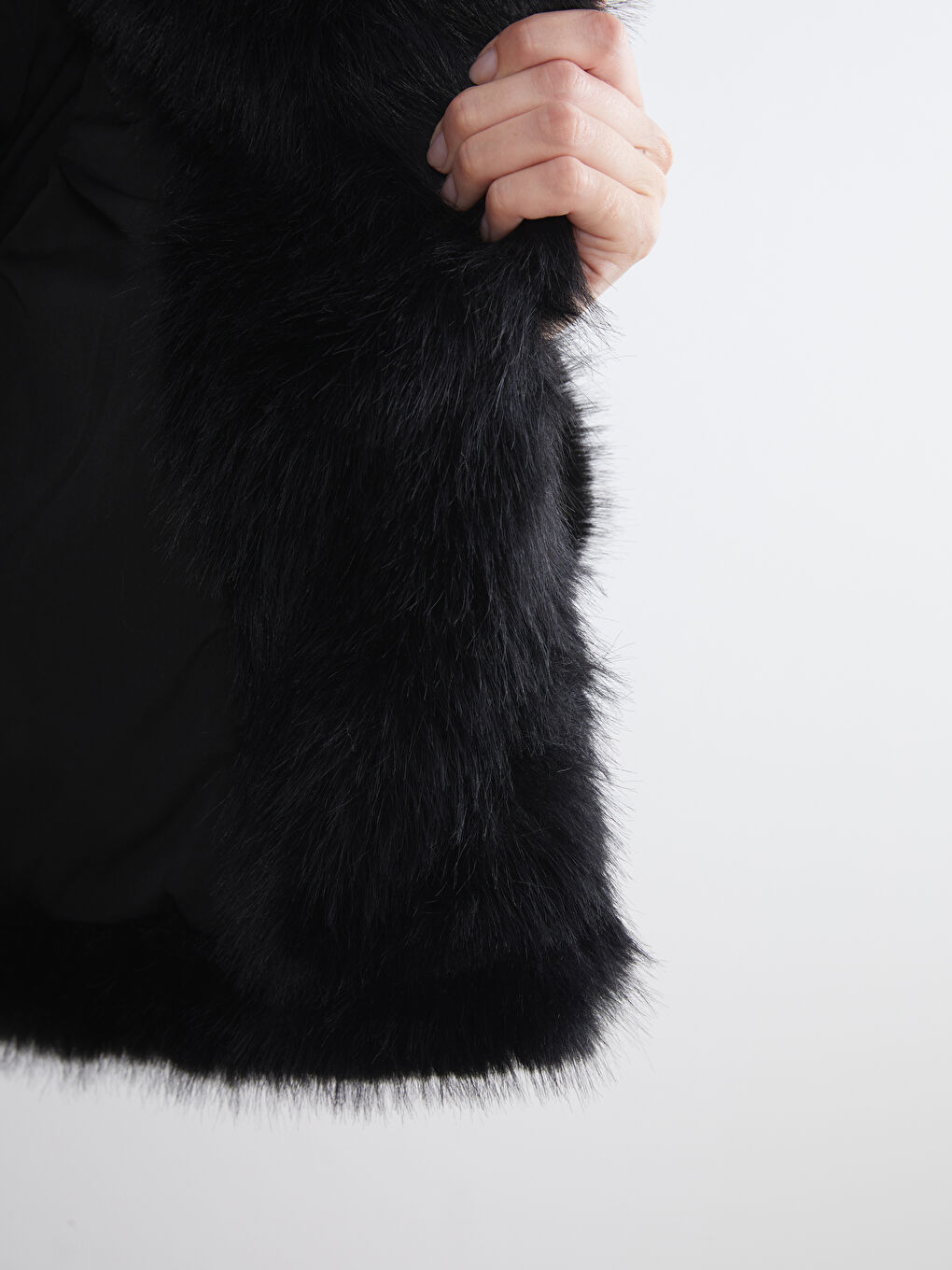 Siyah Ceket Yaka Kadın Kürk Mont-3