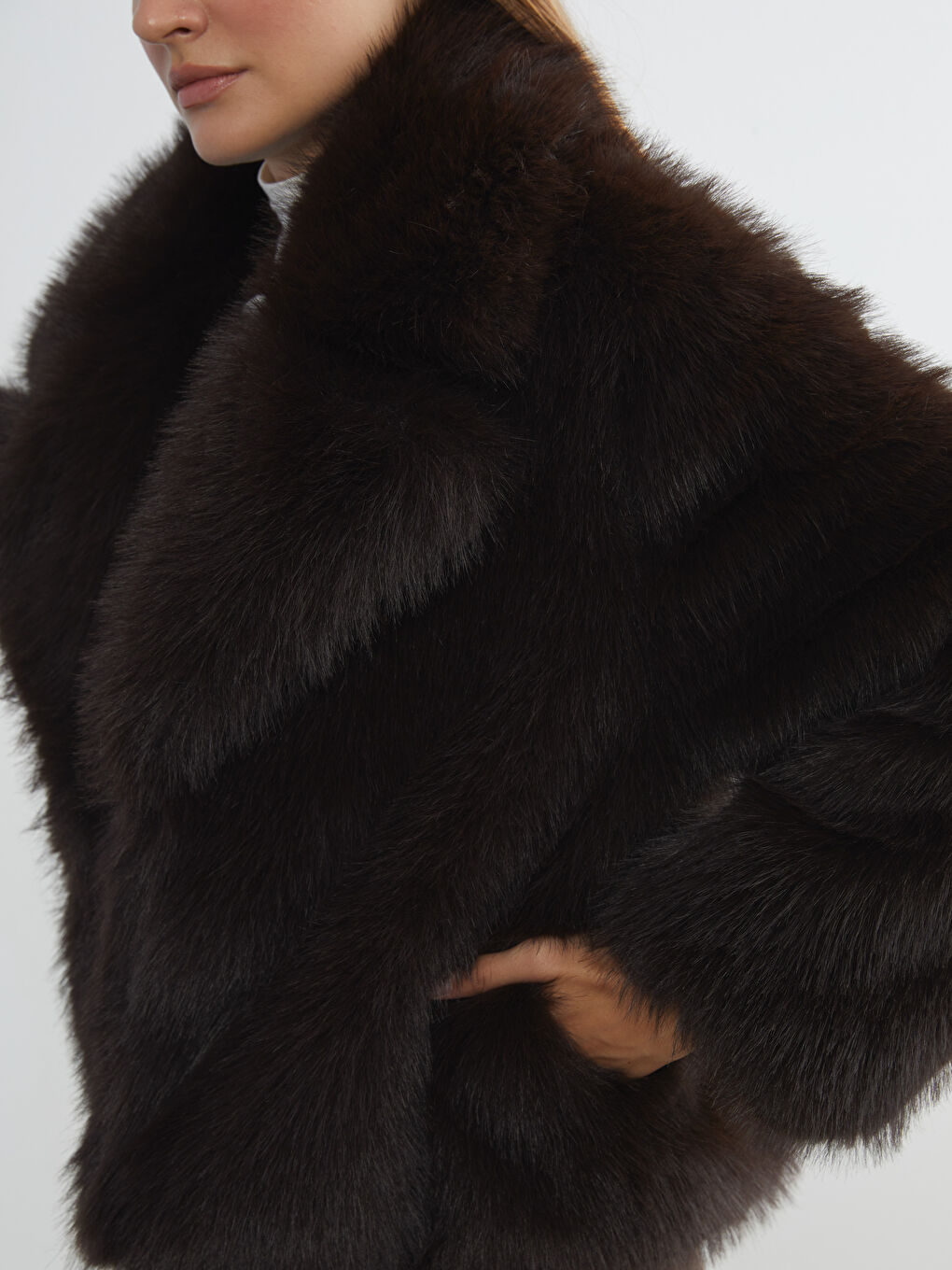 Kahverengi Ceket Yaka Kadın Kürk Mont-2