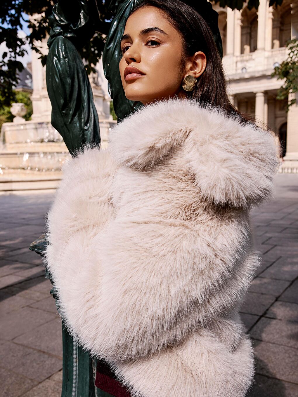 Ekru Ceket Yaka Kadın Kürk Mont