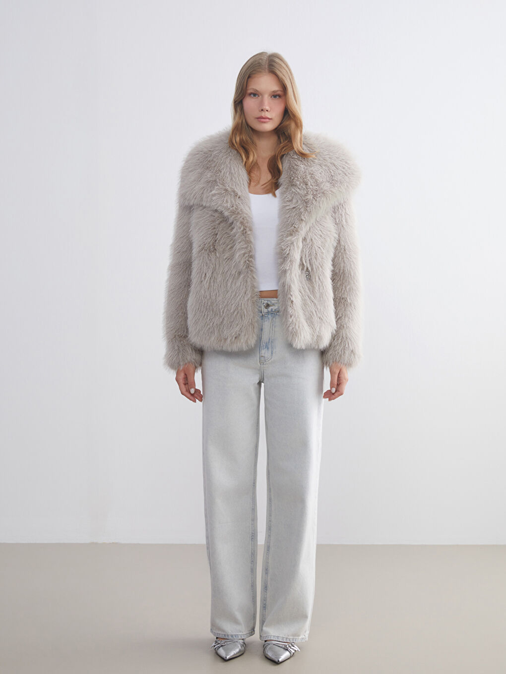 Jacket Neck Women's Fur Coat-1