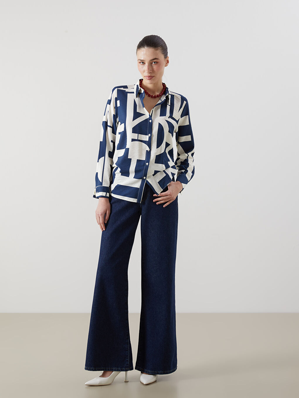 LCWAIKIKI Classic Patterned Women's Shirt -W5DY64Z8-LSJ