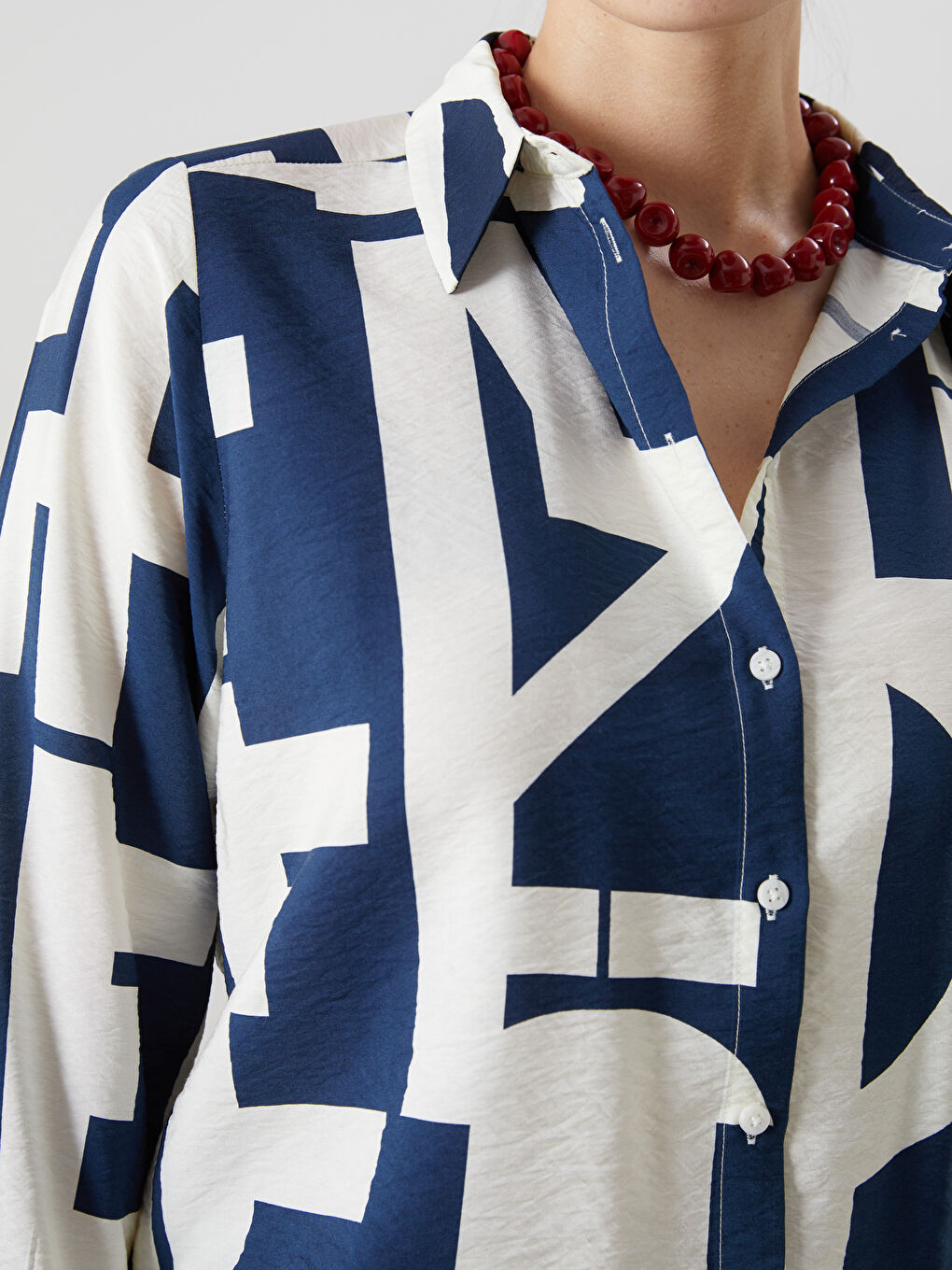 LCWAIKIKI Classic Patterned Women's Shirt -W5DY64Z8-LSJ