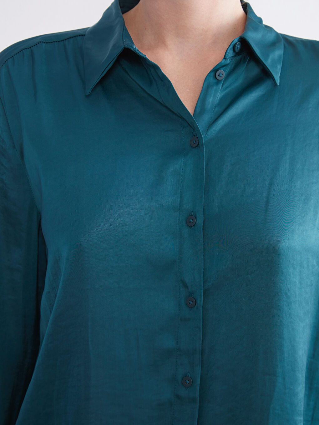 LCWAIKIKI Classic Satin Women's Shirt -W5DY74Z8-HRY