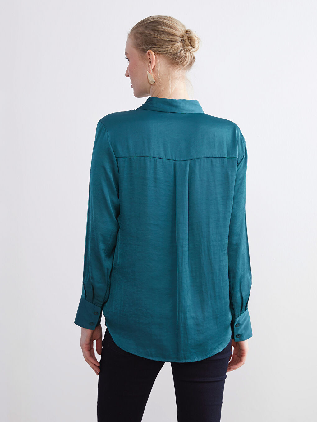 LCWAIKIKI Classic Satin Women's Shirt -W5DY74Z8-HRY