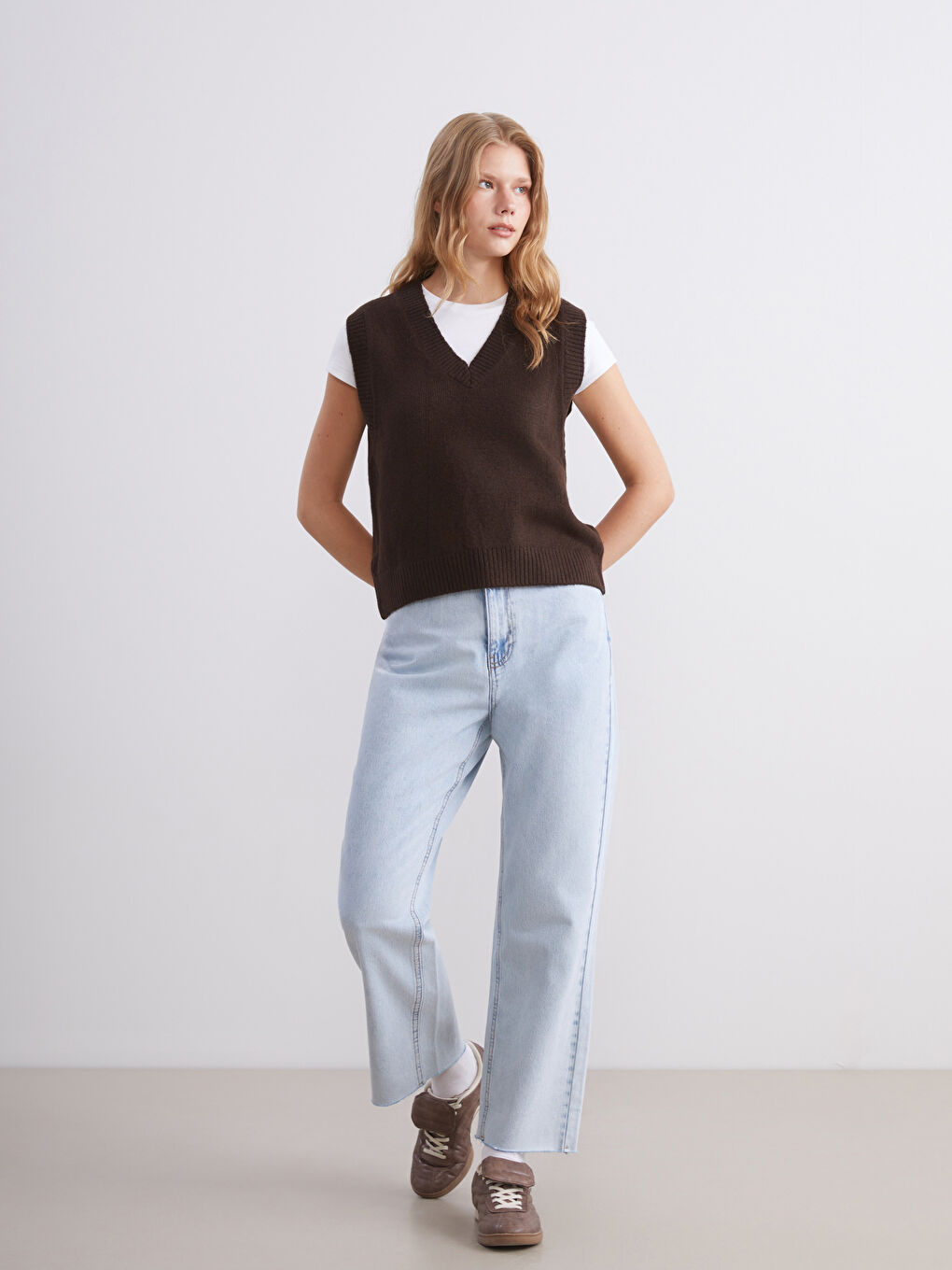 V Neck Women's Knitwear Sweater Vest-1