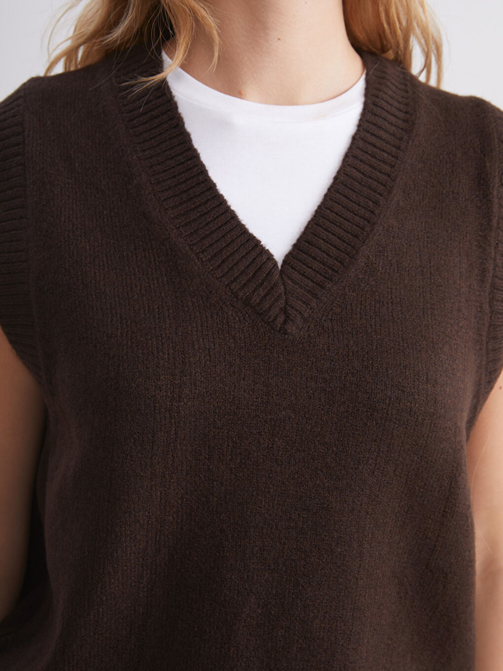 V Neck Women's Knitwear Sweater Vest-2