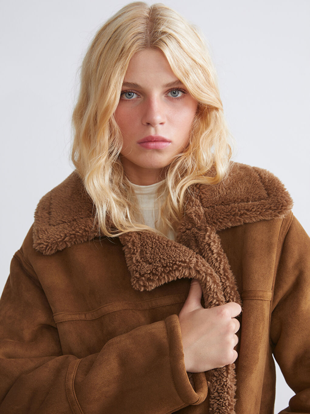 Woman BROWN Overcoat-1