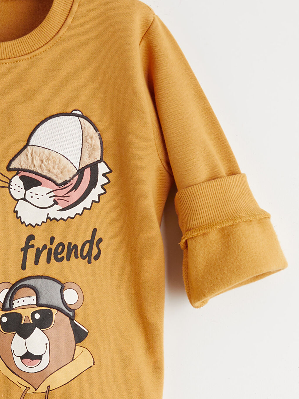 سويت شيرت بياقة دائرية وبنطلون رياضي للأولاد-6