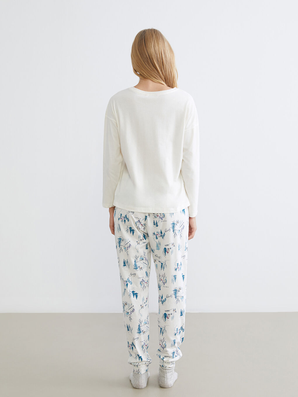 Ženski Pidžama Komplet Novogodišnje Tematike Okrugli Izrez-3