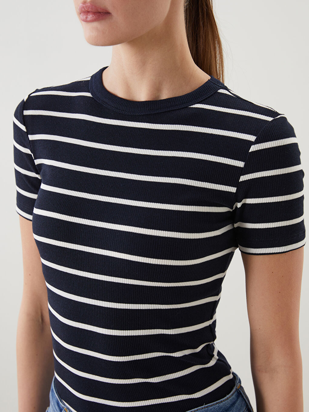 Ženska prugasta majica sa okruglim izrezom-2