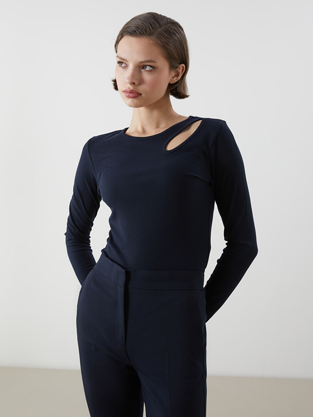 Lacivert Bisiklet Yaka Pencere Detaylı Kadın Body