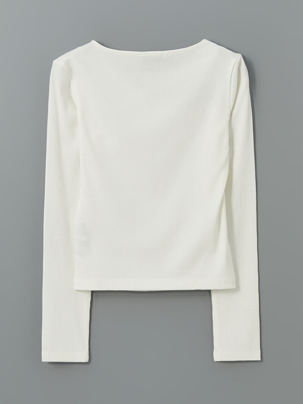 Ekru Asimetrik Yaka Kadın Tişört-5