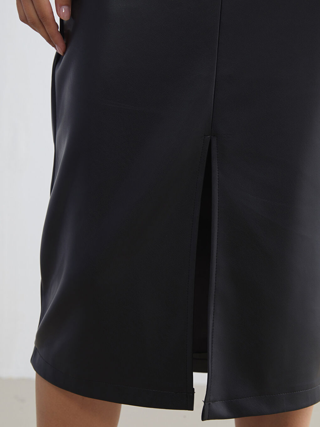 Woman BLACK Skirt-2