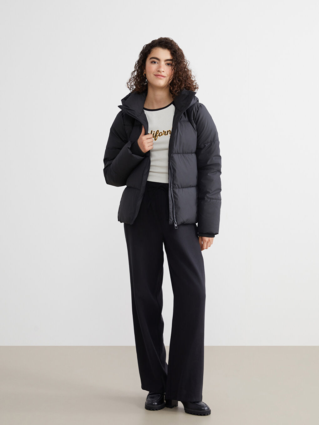 Hooded Women's Puffer Coat-1