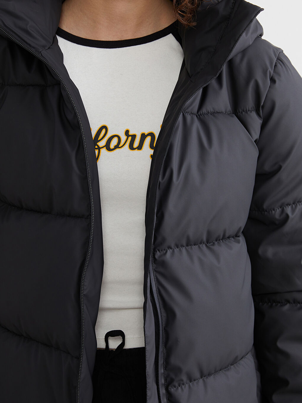 Hooded Women's Puffer Coat-2