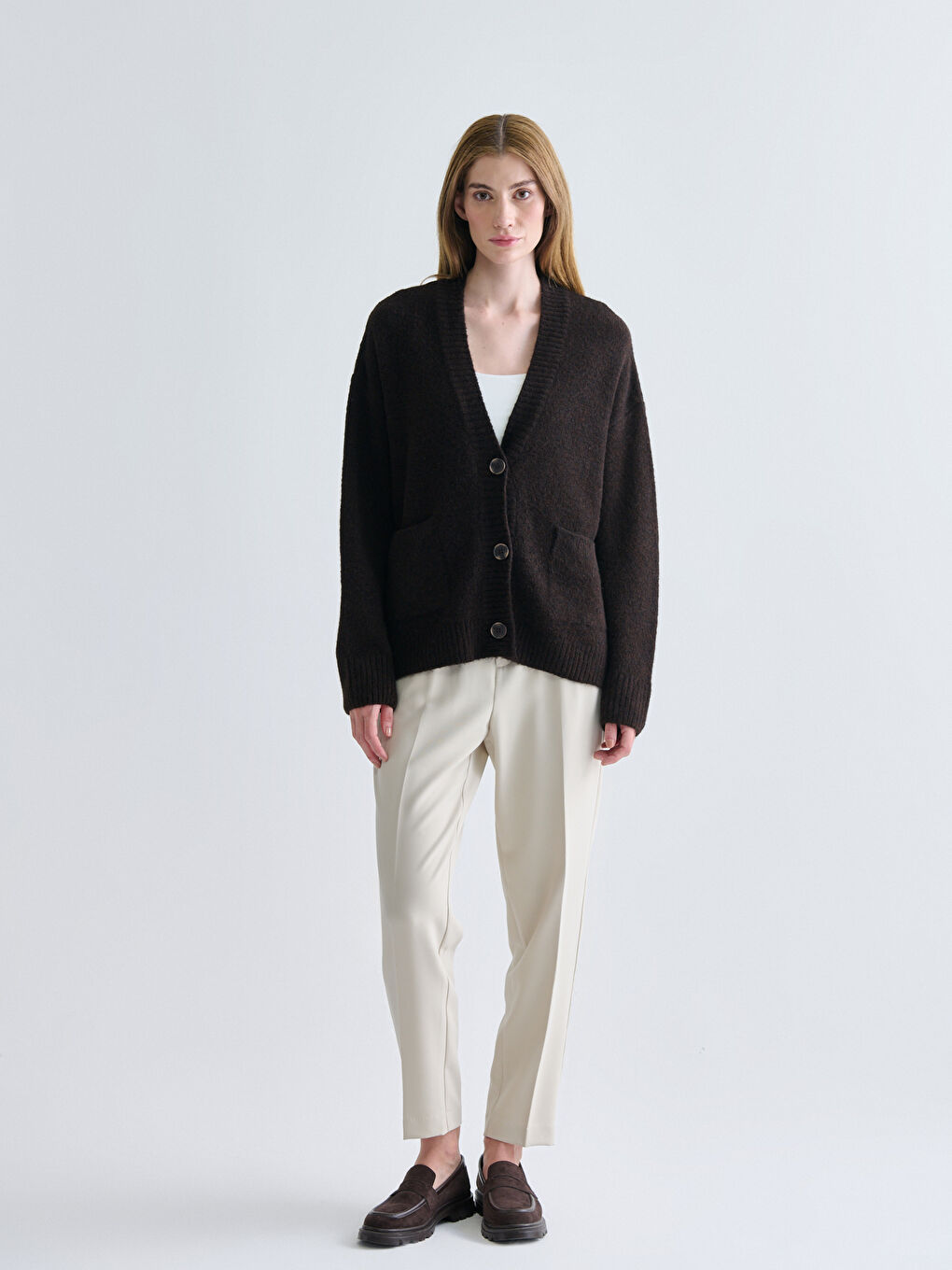 Kahverengi V Yaka Oversize Kadın Triko Hırka-1