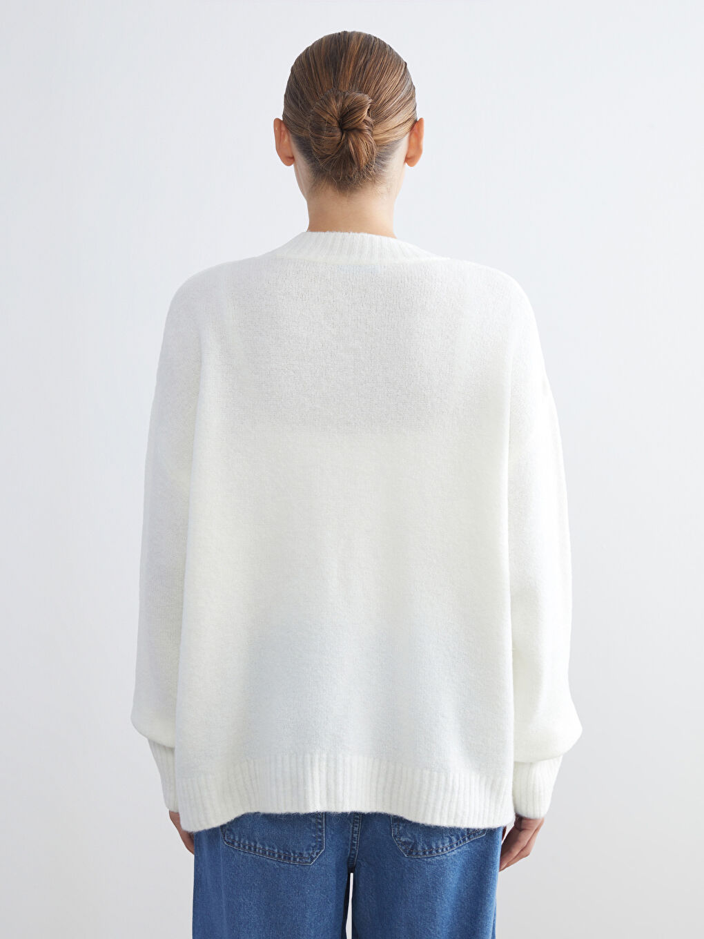 Ekru V Yaka Oversize Kadın Triko Hırka-3