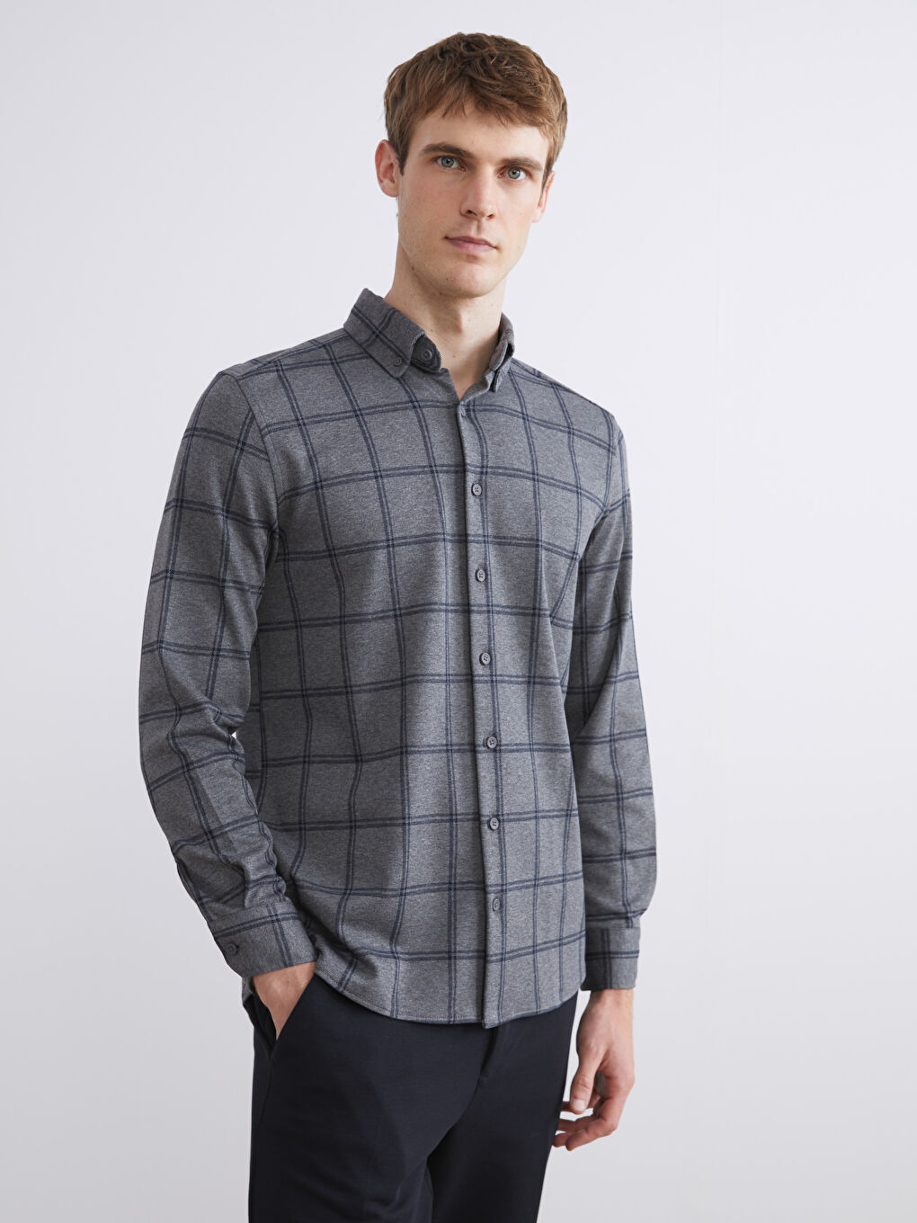 قميص الفانيلا كم طويل كارو قصة مريحة رجال